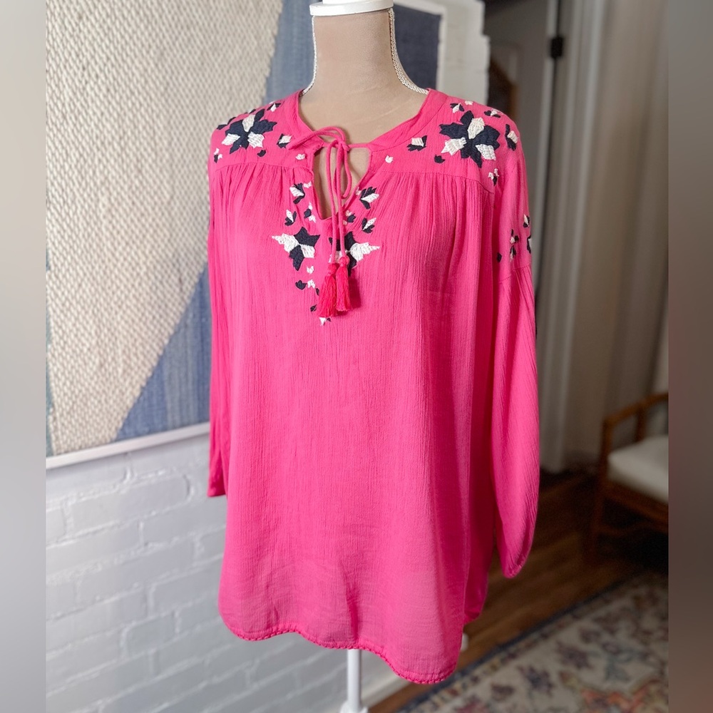 Crown & Ivy Pink Boho Shirt with Blue and White Embroidery